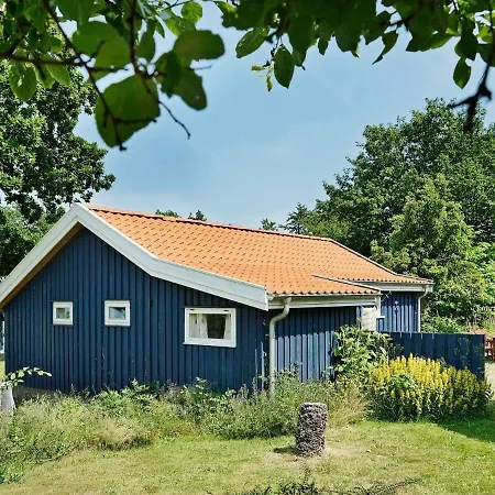 Holiday home Two-bedroom In 5 *